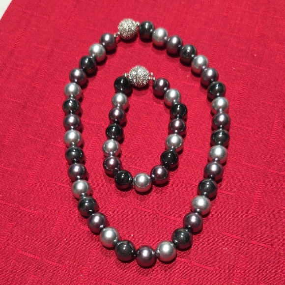 Jewelry - Elegant Black and Silver Beaded Jewelry Set